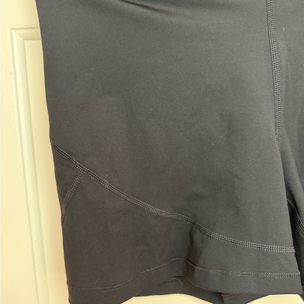Nike Women's Black Pro Athletic Shorts - Picture 3 of 7